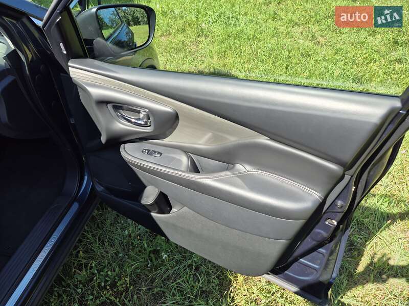 Позашляховик / Кросовер Nissan Murano 2018 в Чернігові