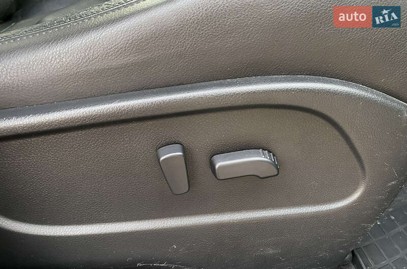 Позашляховик / Кросовер Nissan Murano 2011 в Житомирі