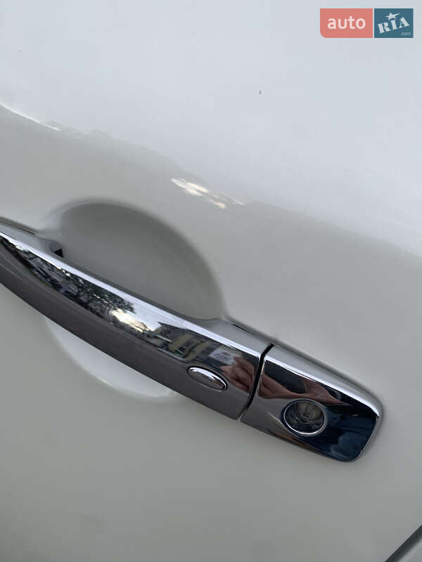 Позашляховик / Кросовер Nissan Murano 2011 в Новояворівську