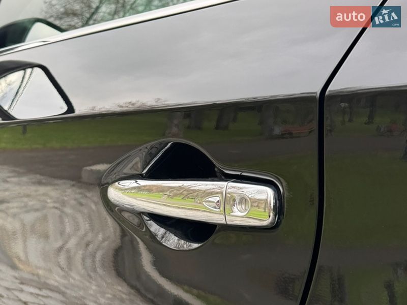 Позашляховик / Кросовер Nissan Murano 2019 в Києві