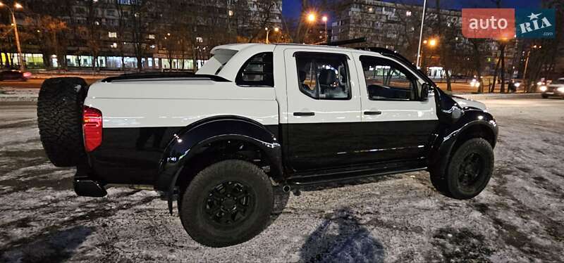 Пикап Nissan Navara 2010 в Киеве