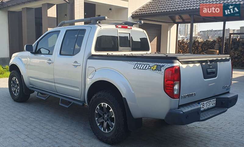 Пикап Nissan Navara 2017 в Киеве