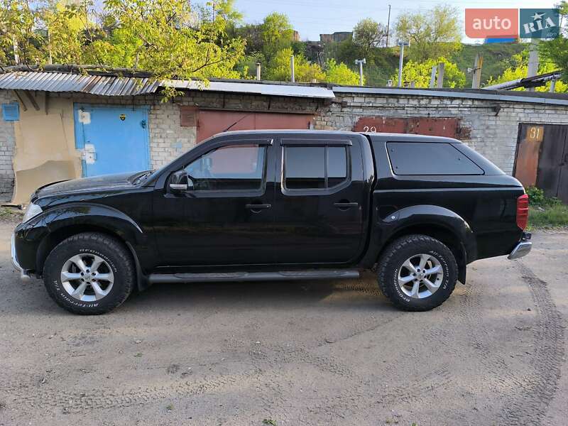 Пікап Nissan Navara 2012 в Запоріжжі