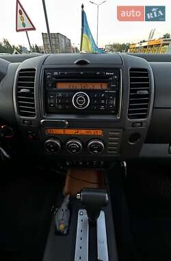 Пикап Nissan Navara 2007 в Днепре