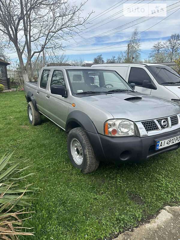 Пикап Nissan Navara 2006 в Калуше