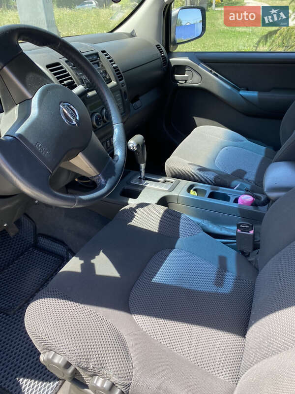 Пікап Nissan Navara 2007 в Полтаві