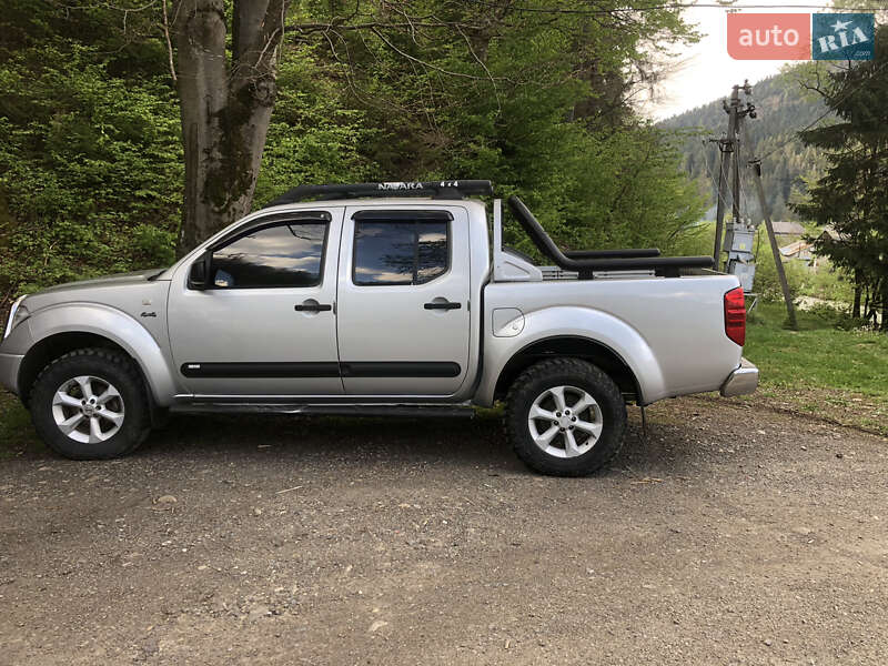 Пікап Nissan Navara 2006 в Міжгір'ї