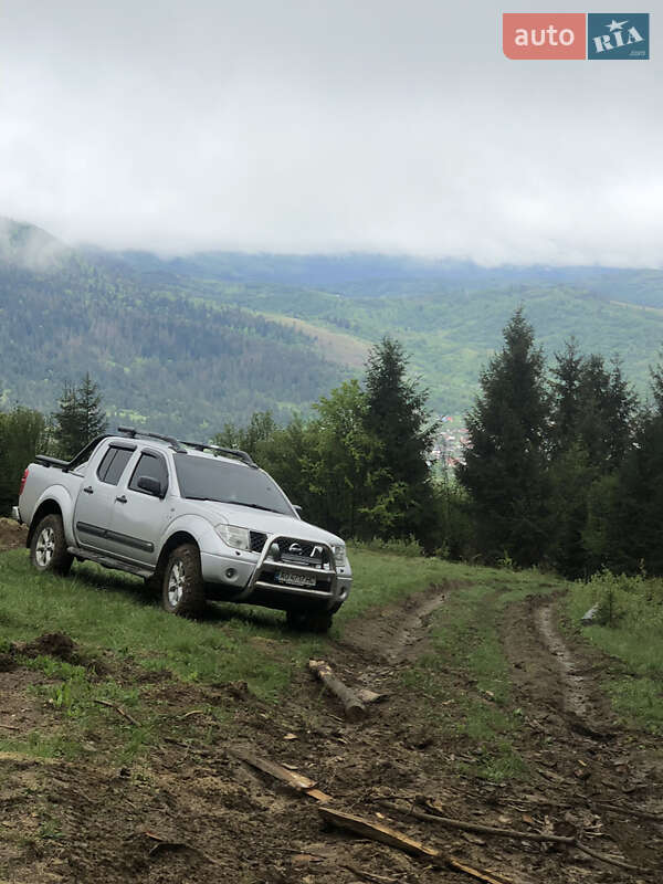Пікап Nissan Navara 2006 в Міжгір'ї