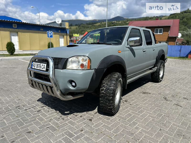 Пікап Nissan Navara 2003 в Міжгір'ї