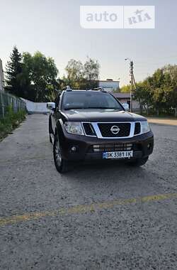 Пикап Nissan Navara 2012 в Бородянке