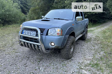 Пикап Nissan Navara 2003 в Межгорье