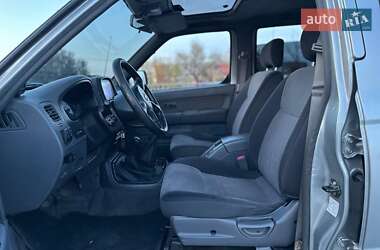 Пикап Nissan Navara 2002 в Киеве