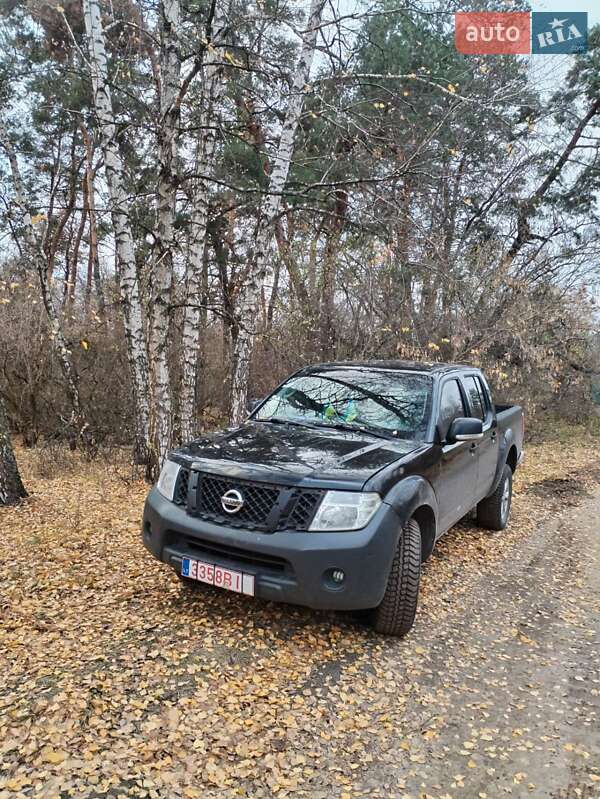 Пікап Nissan Navara 2010 в Запоріжжі