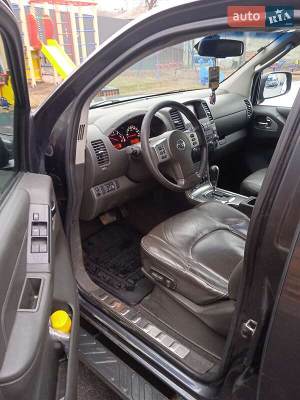 Пікап Nissan Navara 2011 в Чернігові