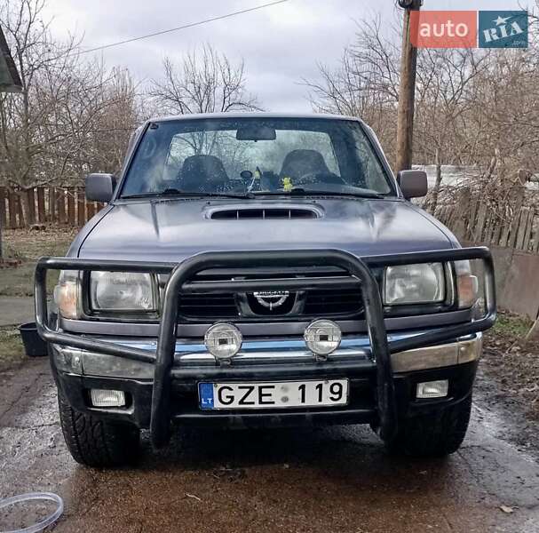 Пікап Nissan Navara 2004 в 