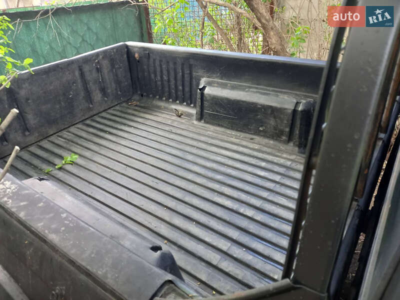 Пікап Nissan Navara 2003 в Одесі