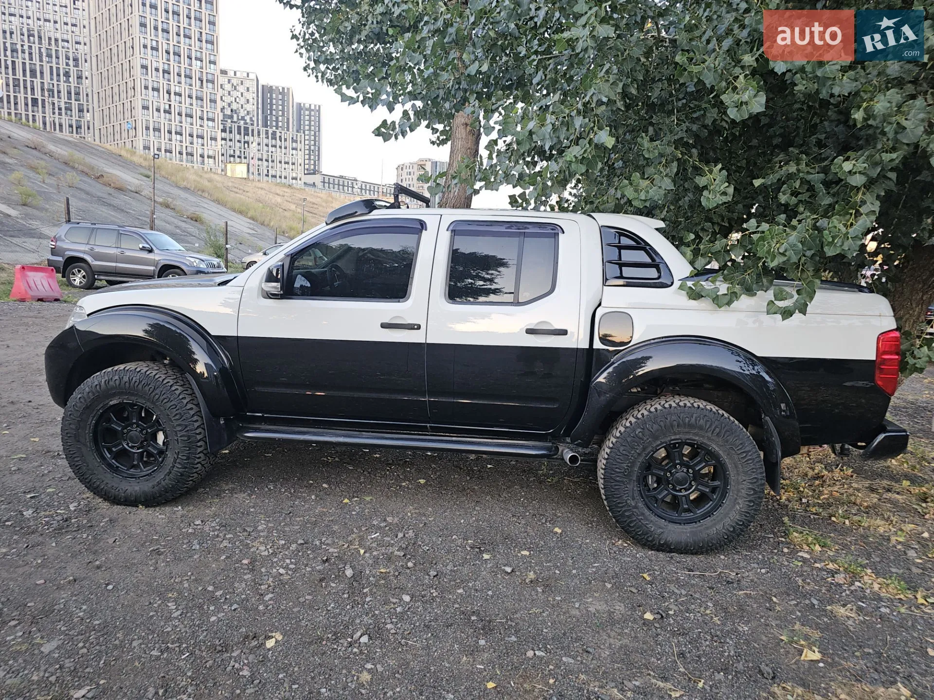 2010 Nissan Navara (Frontier) - мініатюра 9