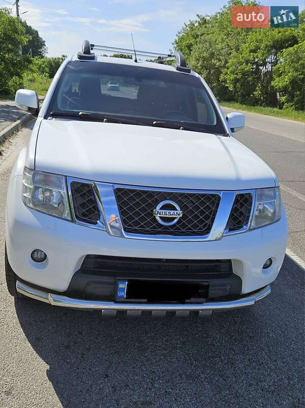 Пикап Nissan Navara 2014 в Полтаве