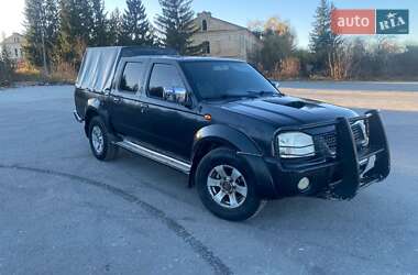 Пикап Nissan Navara 2004 в Почаеве