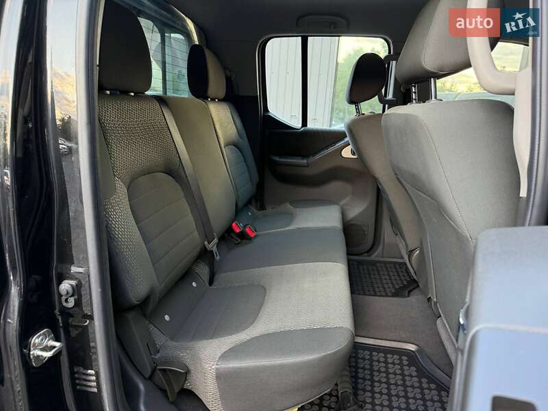 Пікап Nissan Navara 2012 в Хмельницькому