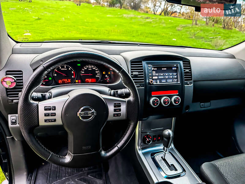 Пикап Nissan Navara 2011 в Николаеве