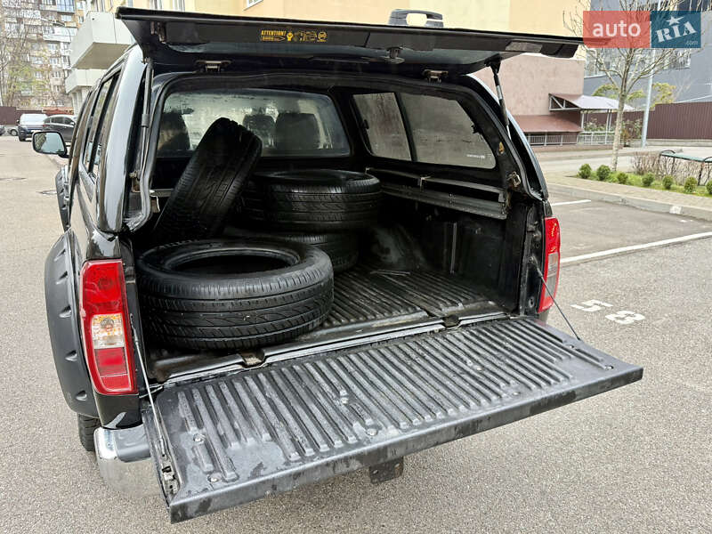 Позашляховик / Кросовер Nissan Navara 2007 в Києві