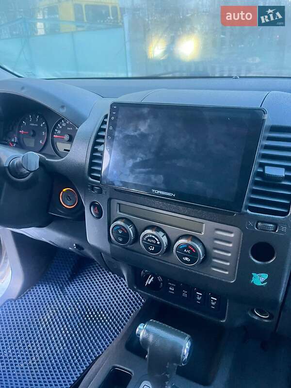 Пикап Nissan Navara 2008 в Киеве