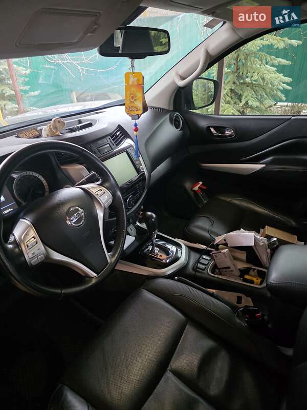 Пикап Nissan Navara 2019 в Запорожье