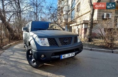 Пикап Nissan Navara 2009 в Киеве