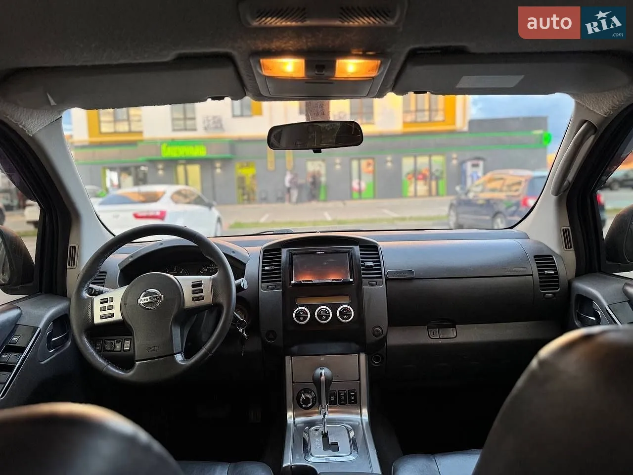 2010 Nissan Navara (Frontier) - мініатюра 15