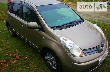 Седан Nissan Note 2009 в Днепре