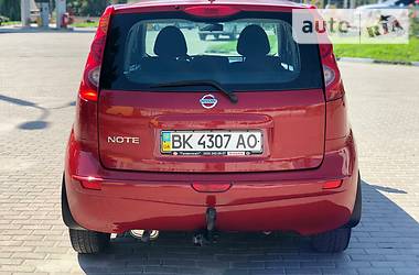 Хэтчбек Nissan Note 2008 в Ровно