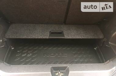 Хетчбек Nissan Note 2010 в 
