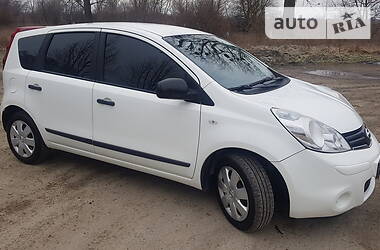 Хетчбек Nissan Note 2011 в 