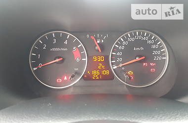 Хетчбек Nissan Note 2011 в 