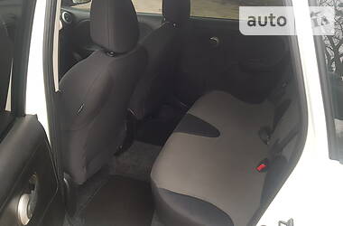 Хетчбек Nissan Note 2011 в 
