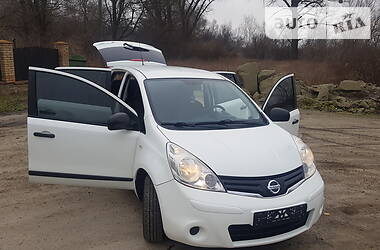 Хетчбек Nissan Note 2011 в 