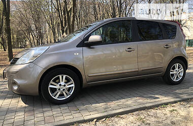 Хетчбек Nissan Note 2011 в 