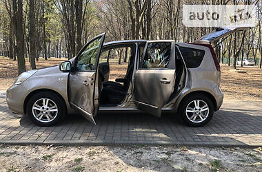 Хетчбек Nissan Note 2011 в 
