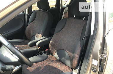 Хетчбек Nissan Note 2011 в 