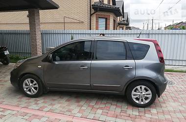 Хетчбек Nissan Note 2010 в 