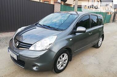 Хетчбек Nissan Note 2010 в 