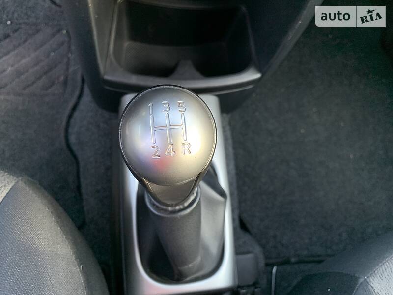 Хетчбек Nissan Note 2013 в Дніпрі