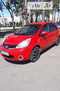 Хэтчбек Nissan Note 2013 в Вараше