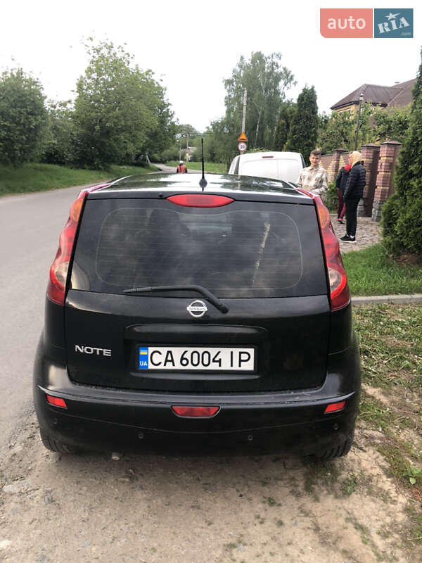 Хэтчбек Nissan Note 2010 в Умани фото 5 Хэтчбек Nissan Note 2010 в Умани