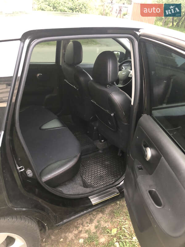 Хэтчбек Nissan Note 2010 в Умани фото 10 Хэтчбек Nissan Note 2010 в Умани