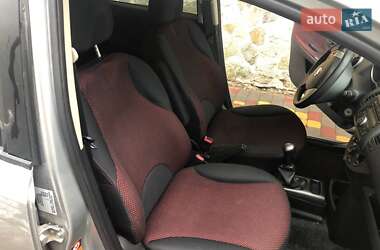 Хэтчбек Nissan Note 2008 в 