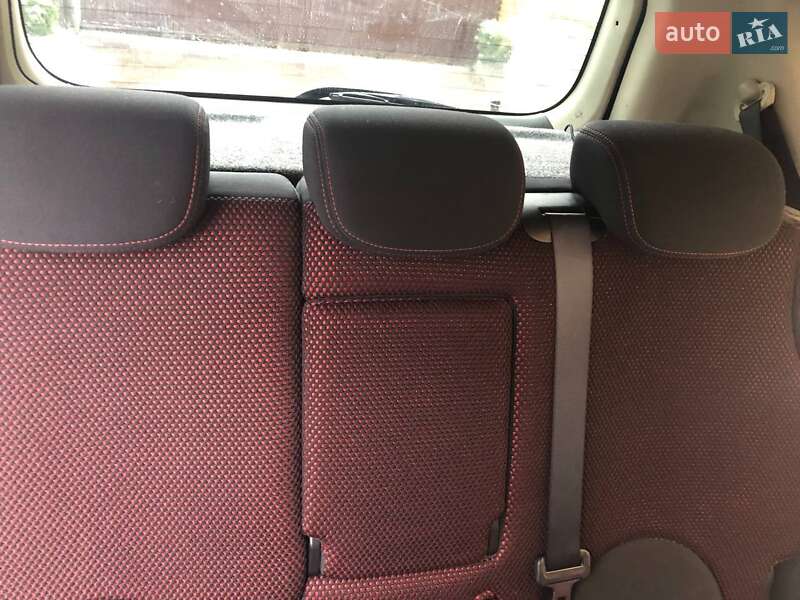 Хэтчбек Nissan Note 2008 в Днепре