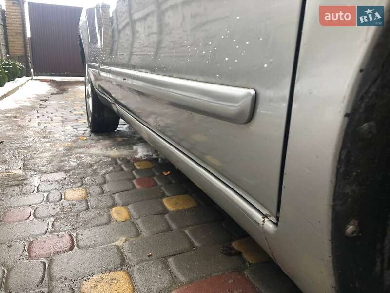 Хэтчбек Nissan Note 2008 в Днепре