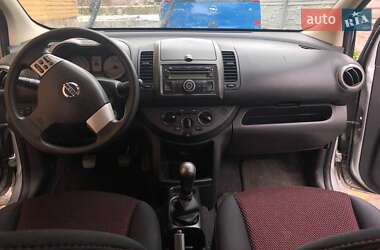 Хэтчбек Nissan Note 2008 в 